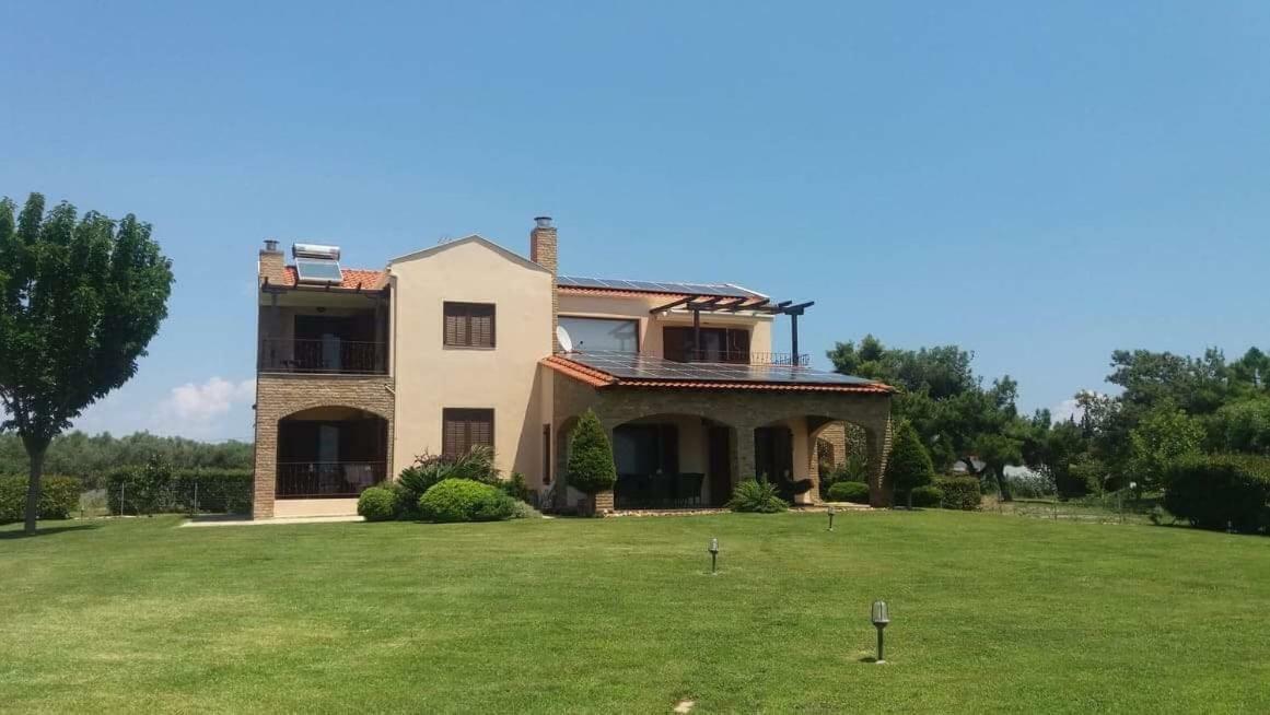 M Varkes Villa Nea Moudania Exterior photo