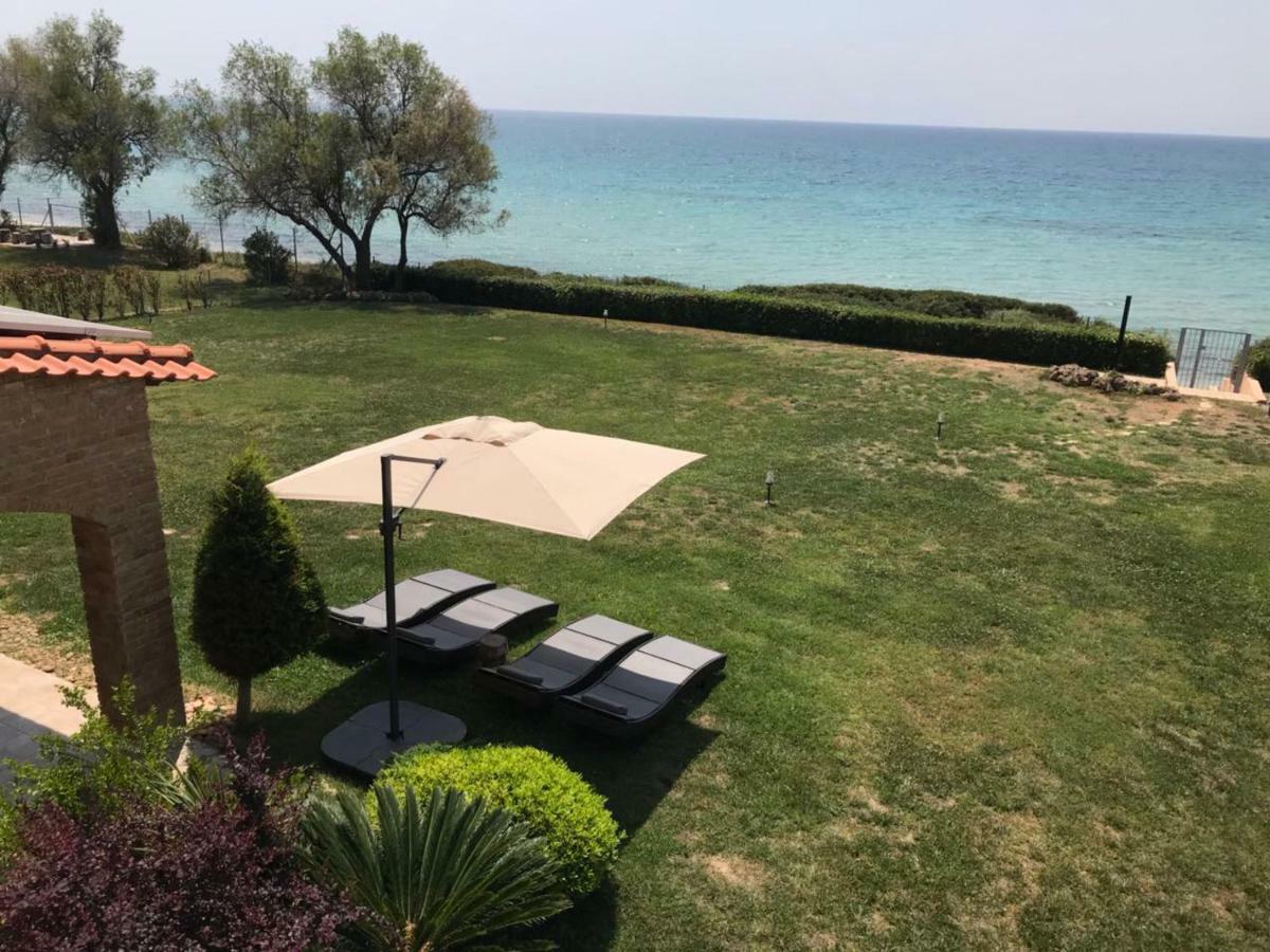 M Varkes Villa Nea Moudania Exterior photo